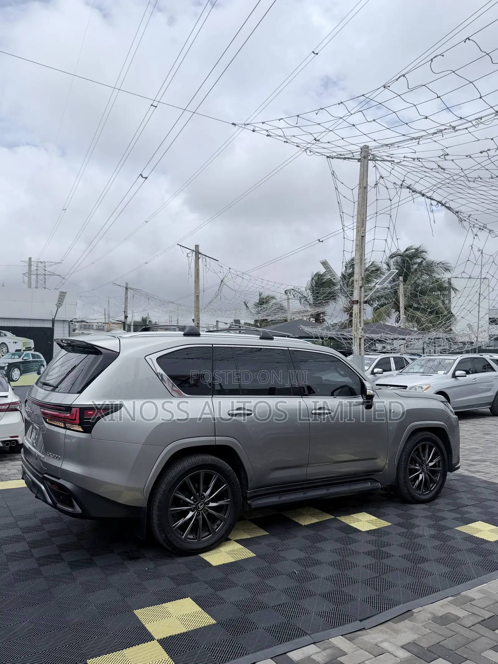 Lexus LX 600 2024 Gold