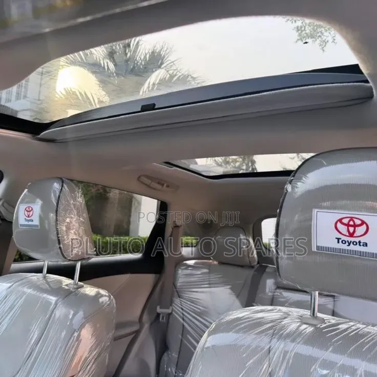 Toyota Venza Interior Look With Premium Custom Seat Wraps