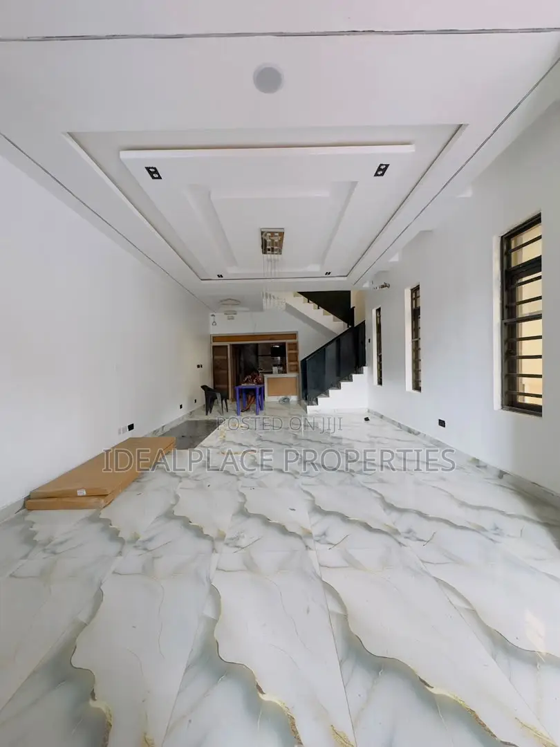 5bdrm Duplex in Adeniyi Jones for sale