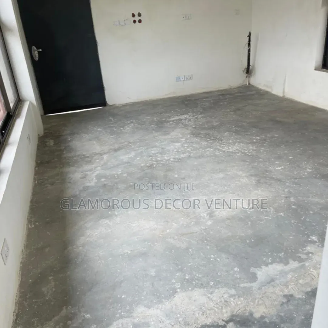 Proffesional Foreign Vinyl Flooring Installer in AKURE