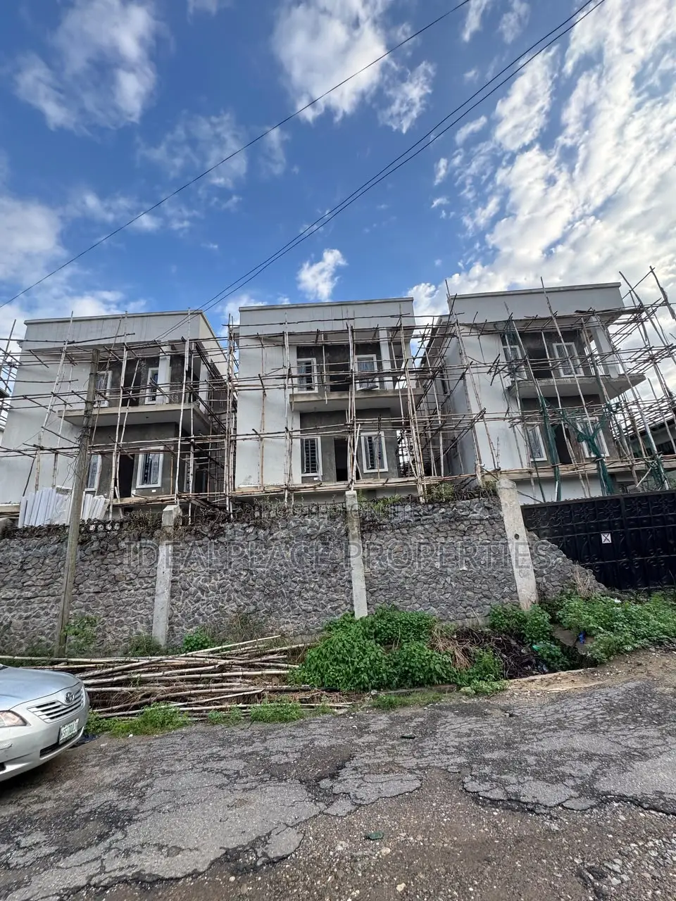 4bdrm Duplex in Adeniyi Jones for sale