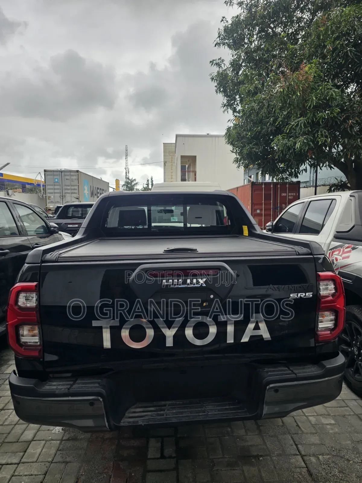 New Toyota Hilux 2026 Black