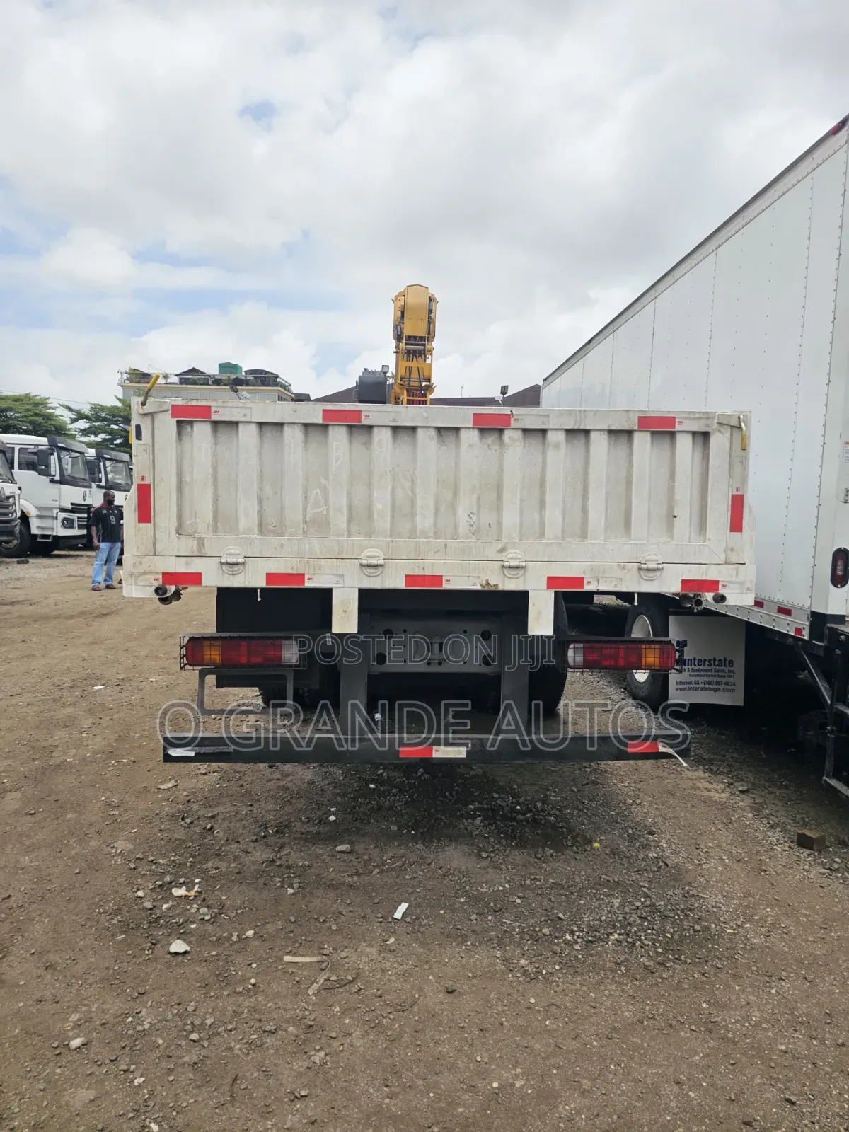 Howo 12.5-Ton Hydraulic Crane (Hiab) Truck