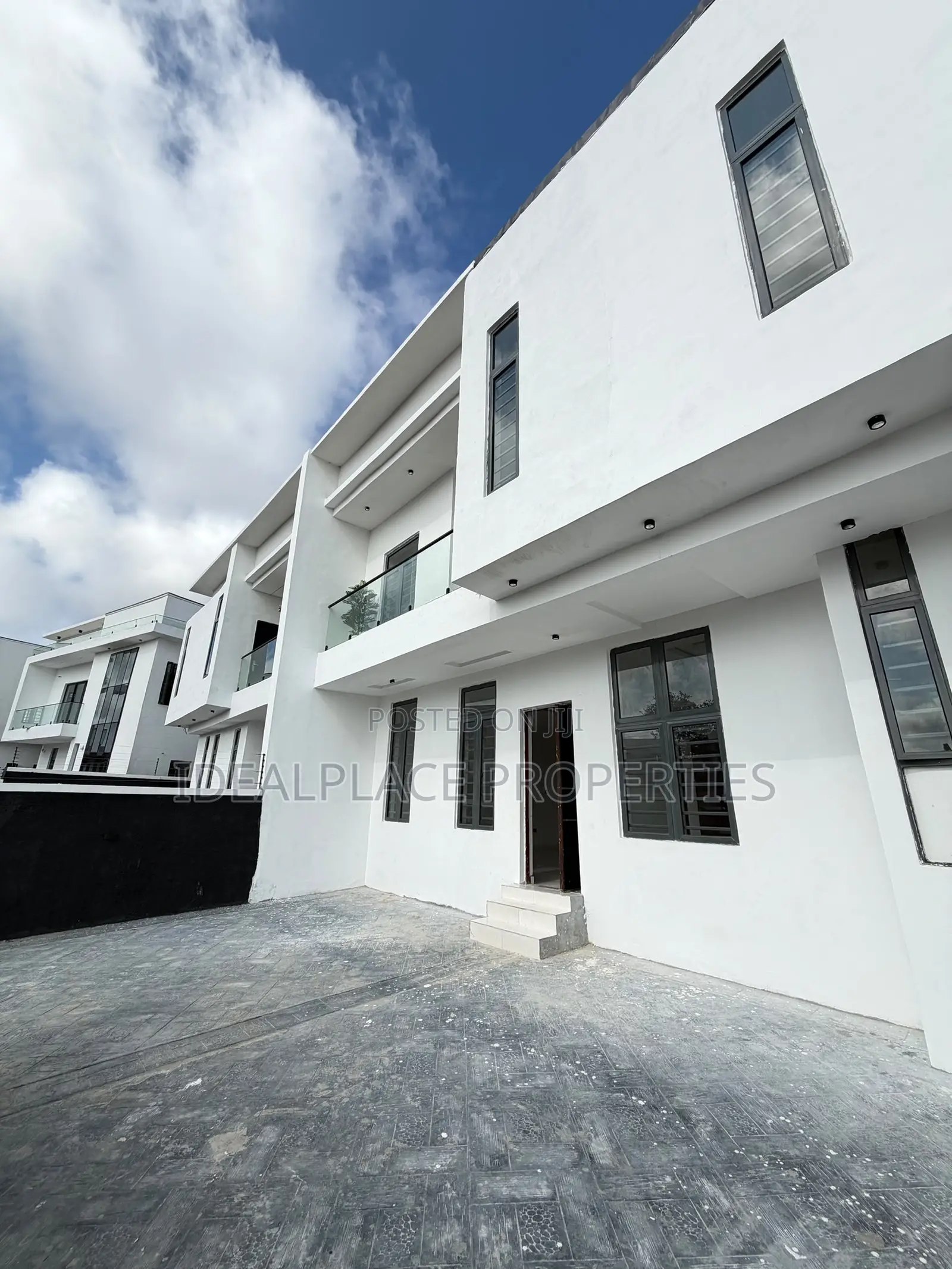 3bdrm Duplex in Sangotedo for sale