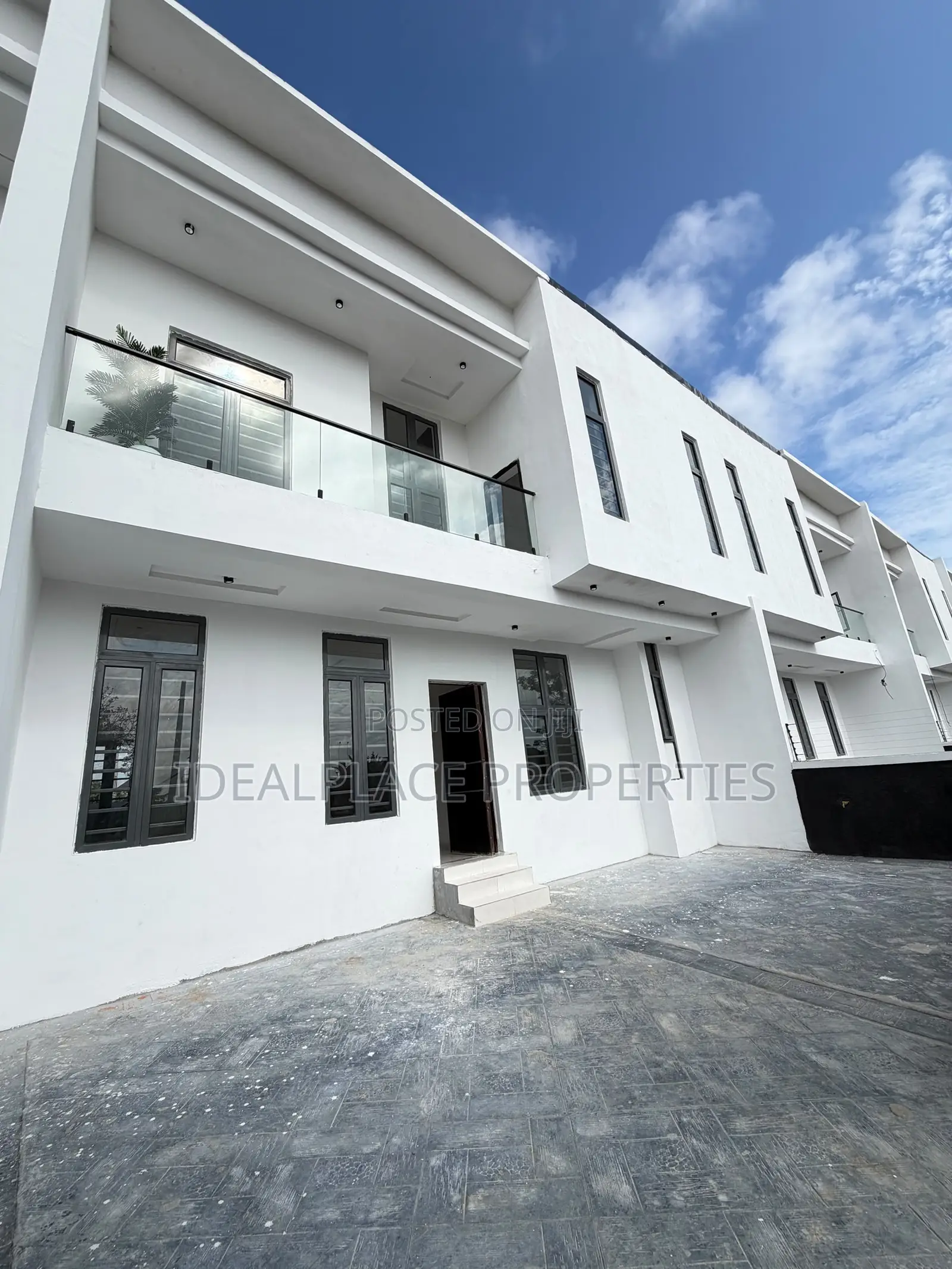 3bdrm Duplex in Sangotedo for sale