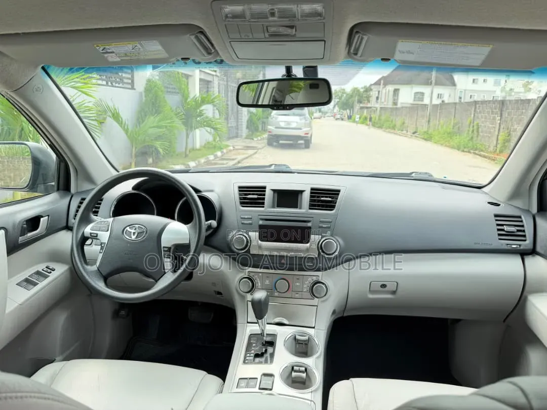 Toyota Highlander 2013 Gray