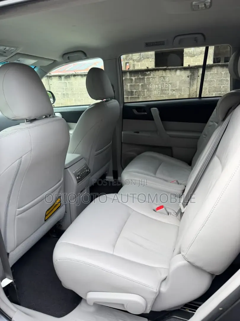 Toyota Highlander 2013 Gray