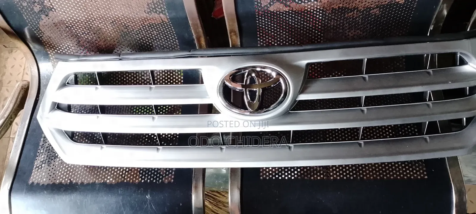 Front Grill Highlander 2012 Model