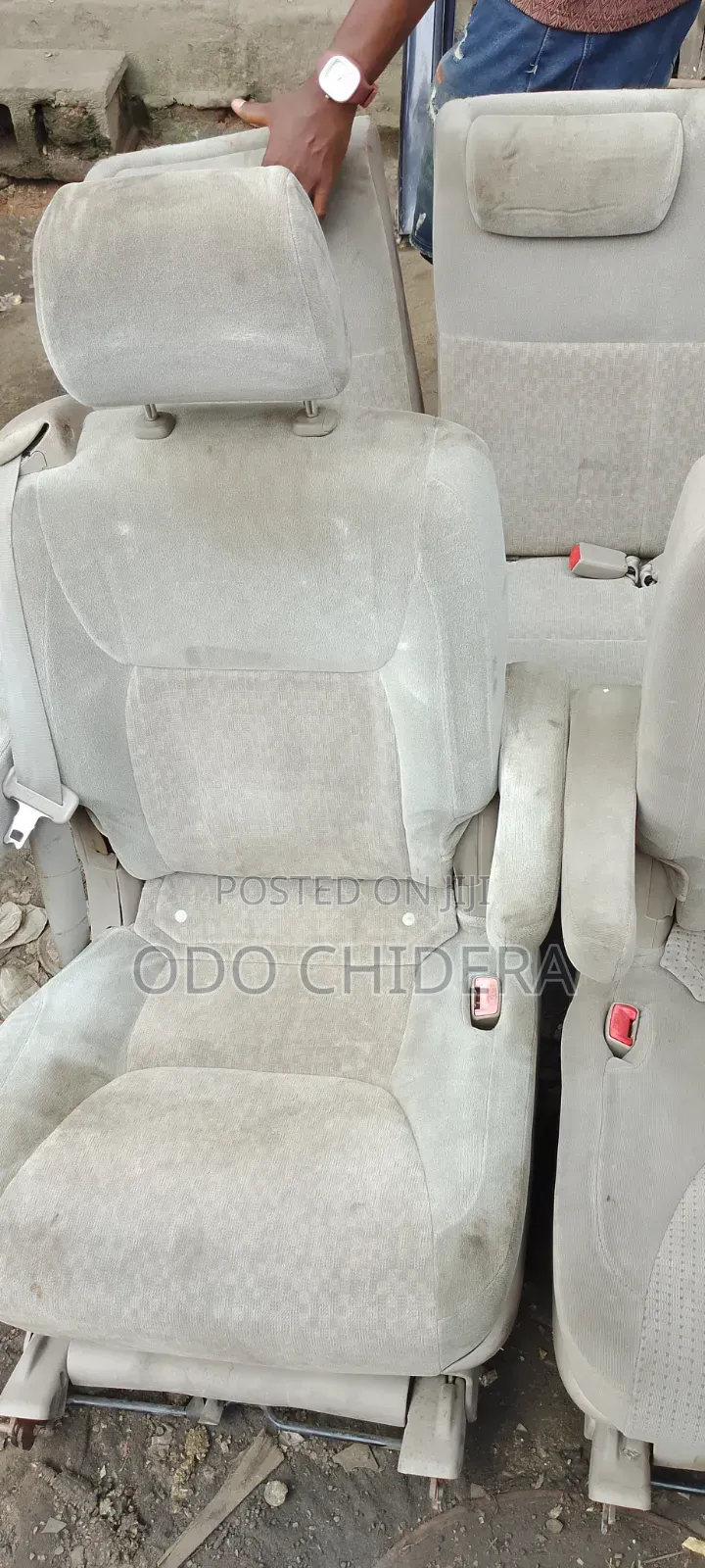 Middle and Last Seat Sienna 2005/2006 Model