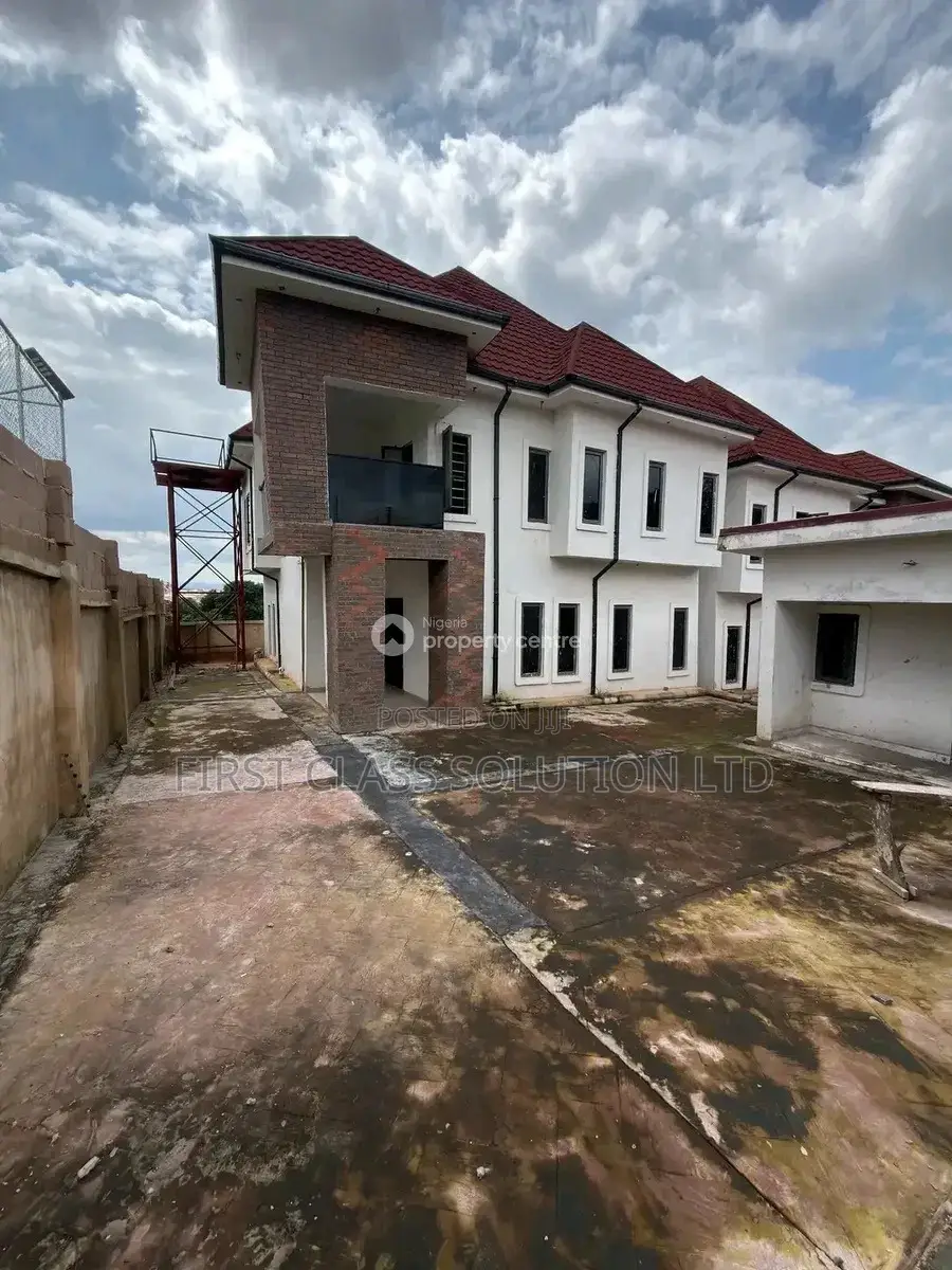 Furnished 4bdrm Duplex in Enugu State for sale