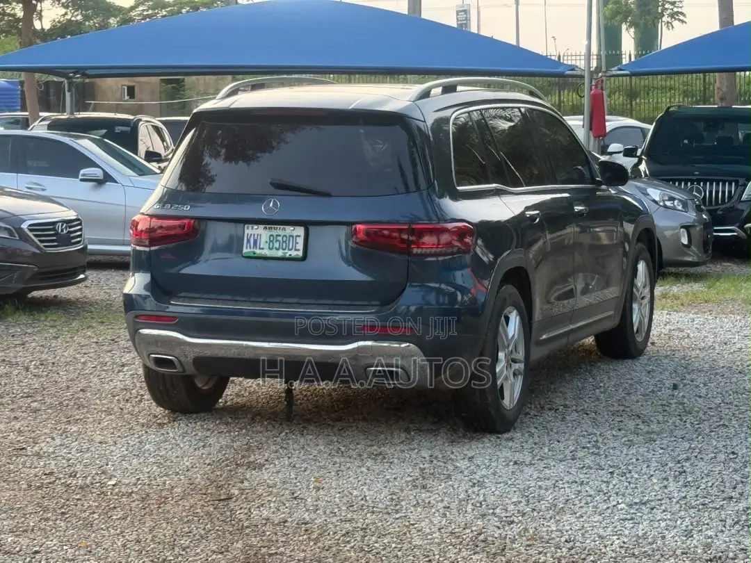 Mercedes-Benz GLB-Class GLB 250 4MATIC 2020 Blue