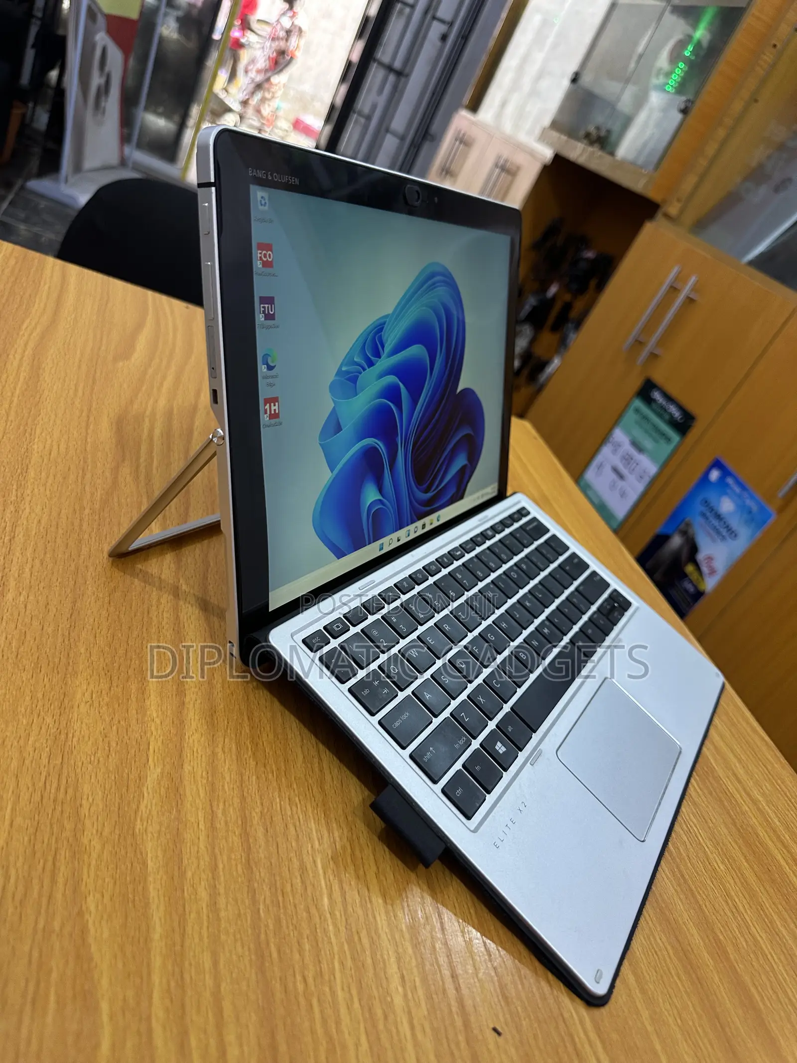 Laptop HP Elite X2 1012 G2 8GB Intel Core i5 SSD 256GB