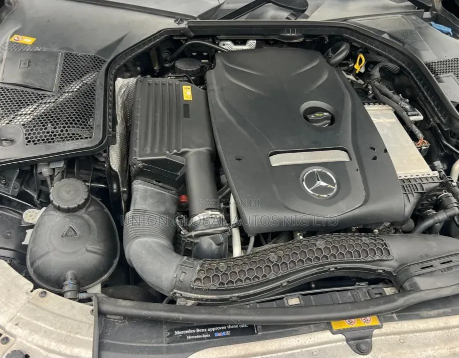 Mercedes-Benz C300 2016 Black