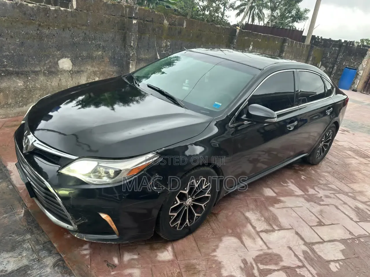 Toyota Avalon Limited Sedan FWD (3.5L 6cyl 6A) 2017 Black