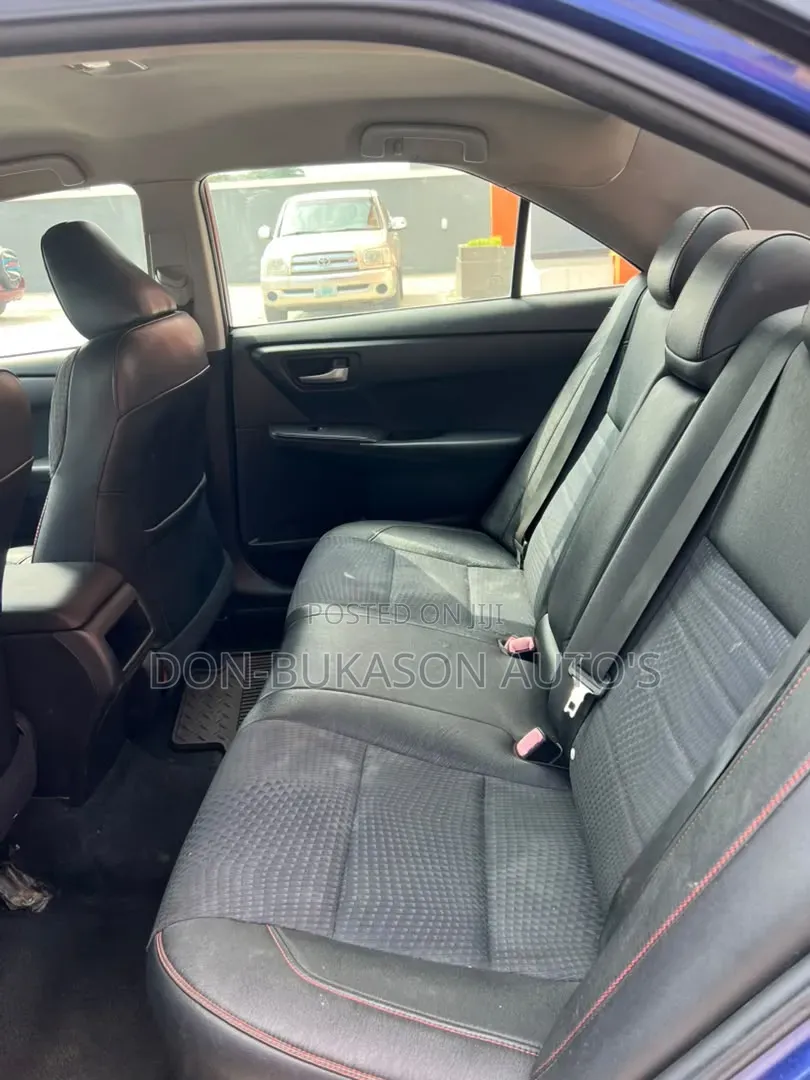 Toyota Camry SE 4dr Sedan (2.5L 4cyl 6A) 2015 Blue