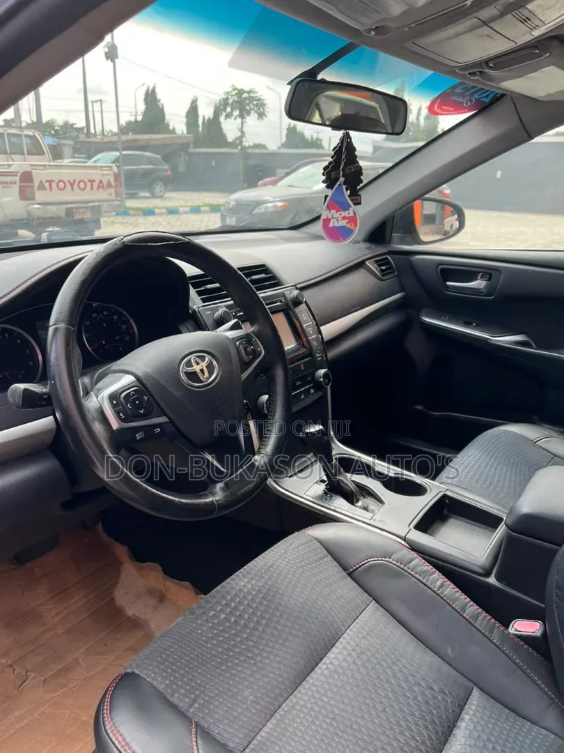Toyota Camry SE 4dr Sedan (2.5L 4cyl 6A) 2015 Blue