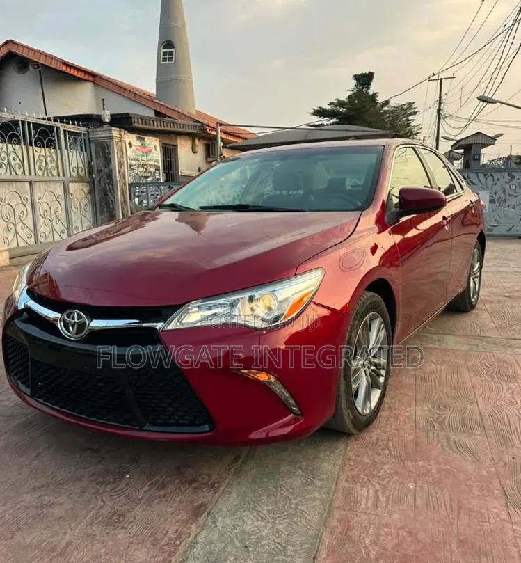 Toyota Camry SE 4dr Sedan (2.5L 4cyl 6A) 2015 Burgundy