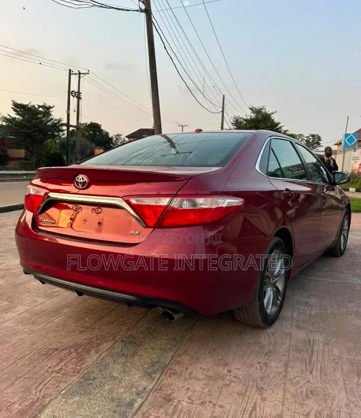 Toyota Camry SE 4dr Sedan (2.5L 4cyl 6A) 2015 Burgundy