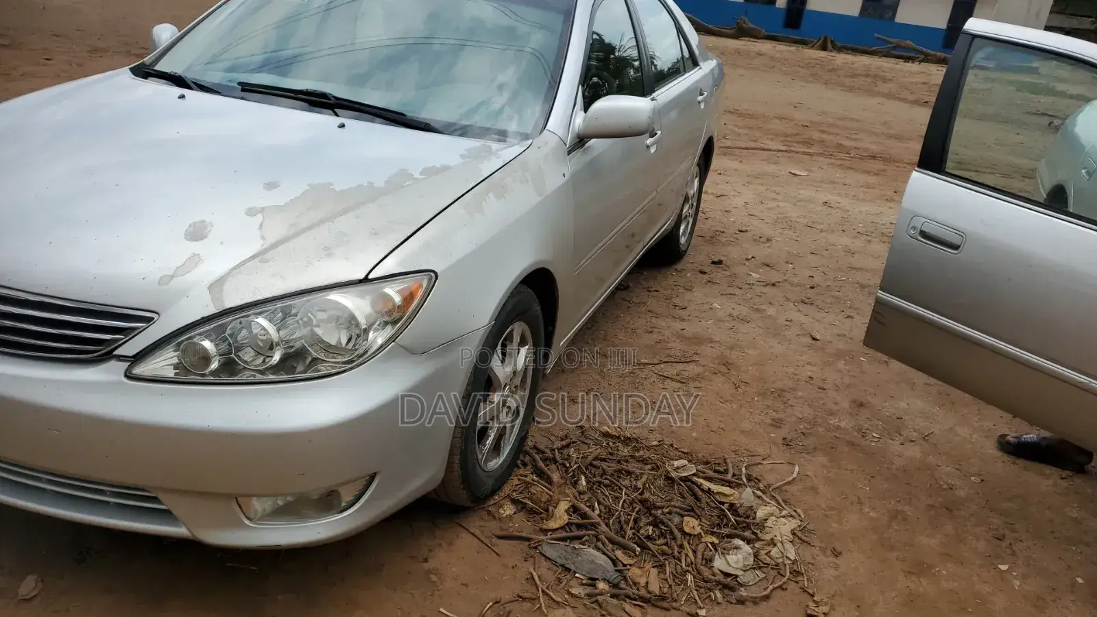 Toyota Camry XLE 4dr Sedan (2.4L 4cyl 5A) 2005 Silver