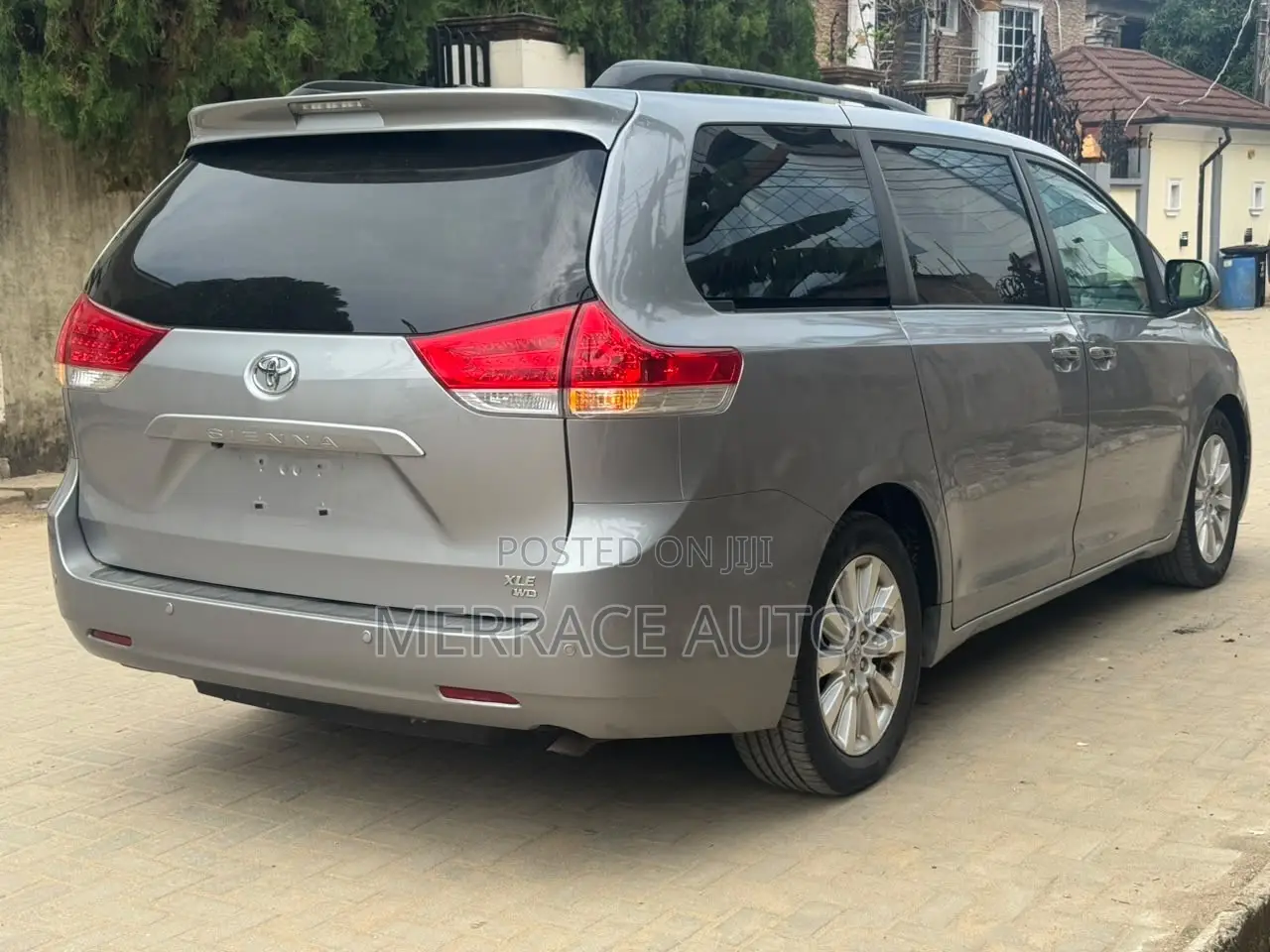 Toyota Sienna XLE 8 Passenger 2011 Gray