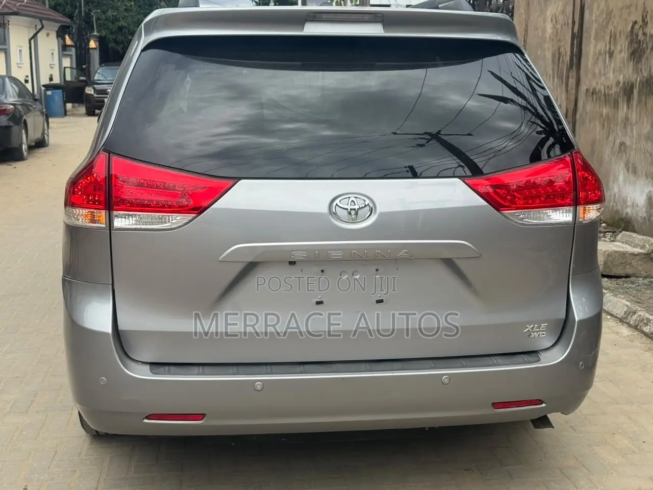 Toyota Sienna XLE 8 Passenger 2011 Gray
