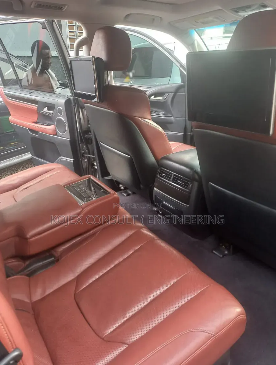 Lexus LX 2018 Black