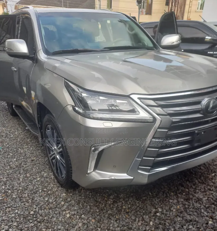Lexus LX 2018 Black