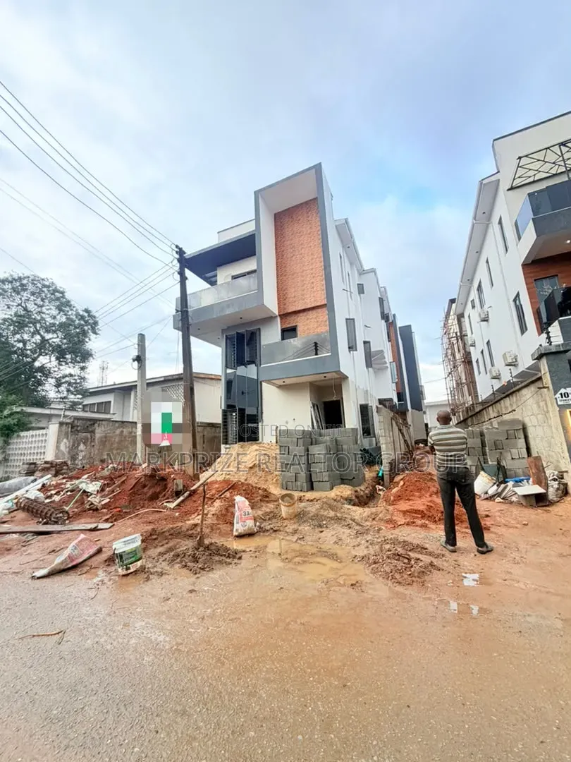 5bdrm Duplex in Adeniyi Jones Ikeja for sale