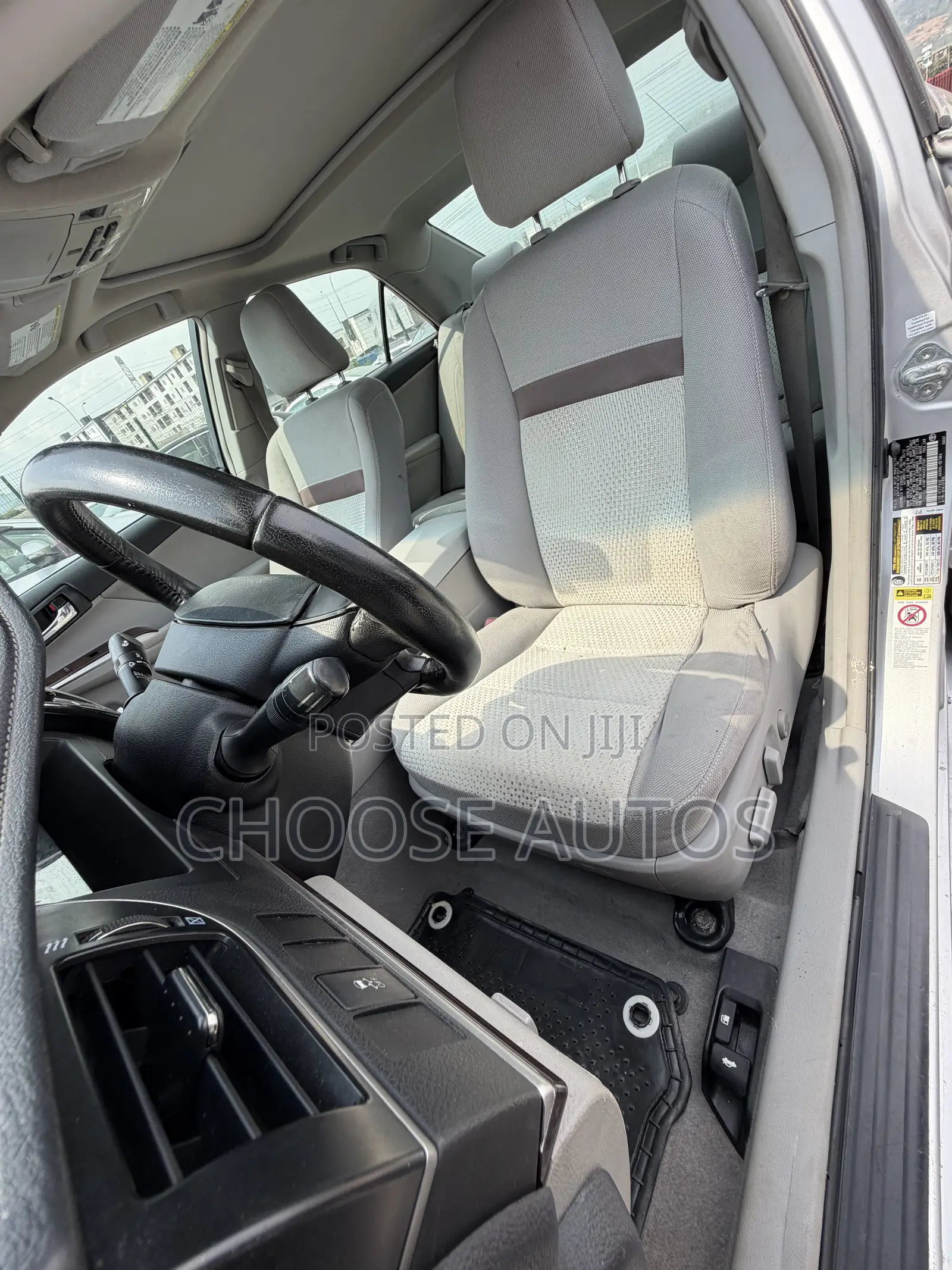 Toyota Camry XLE 4dr Sedan (2.5L 4cyl 6A) 2013 Silver