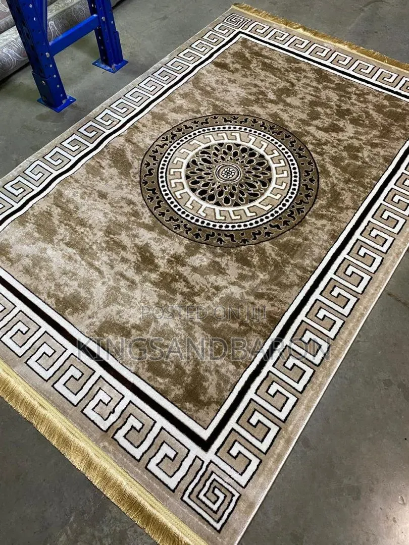 5x7fts Versace Turkey Desgner Center Rug(7x10 ,4x6)