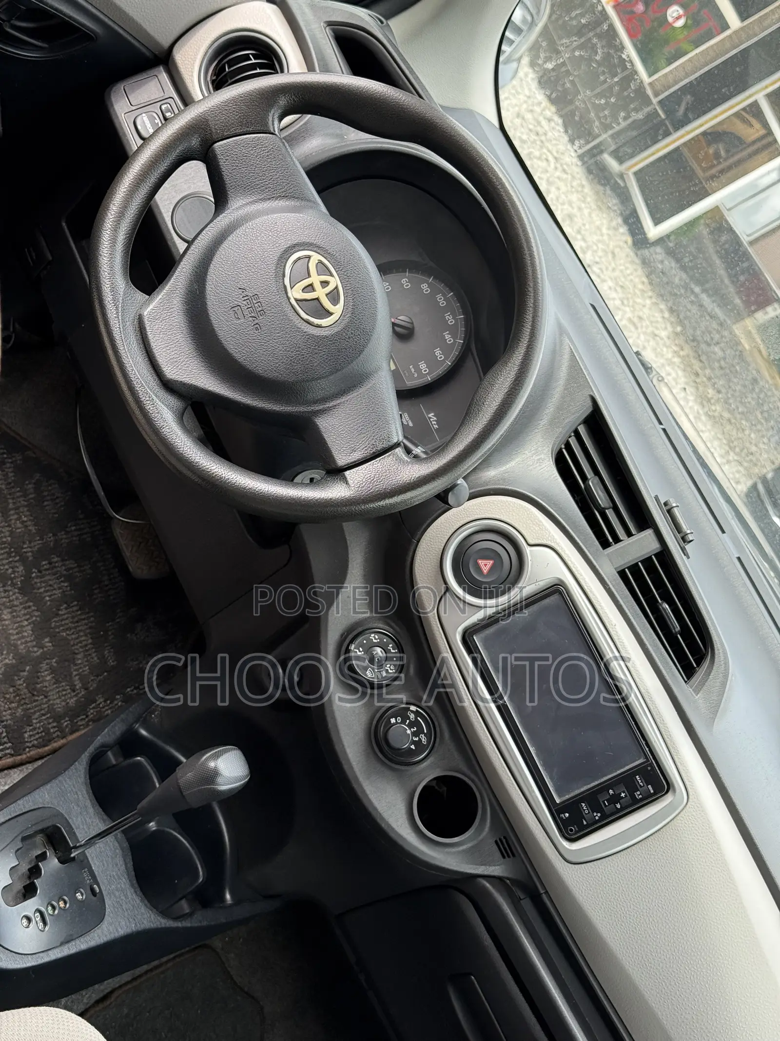 Toyota Yaris 2014 Silver