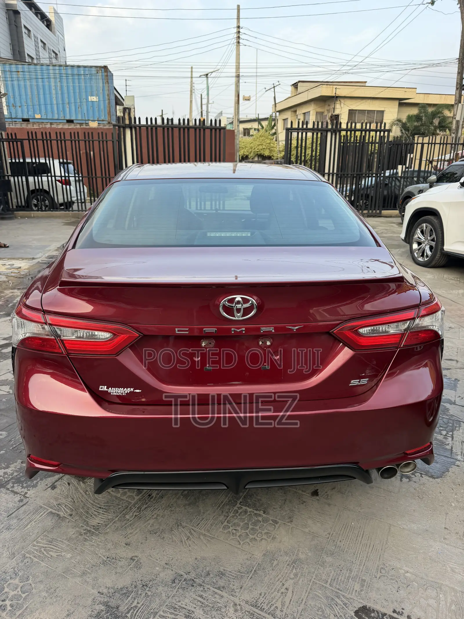Toyota Camry SE (2.5L 4cyl 8A) 2019 Red