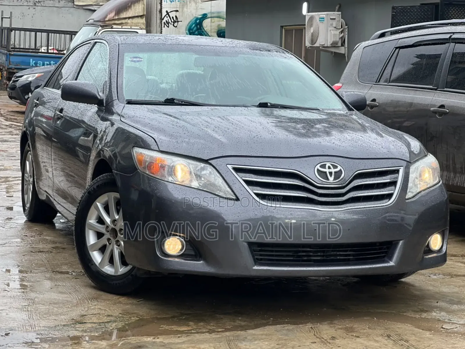 Toyota Camry XLE 4dr Sedan (2.5L 4cyl 6A) 2011 Gray