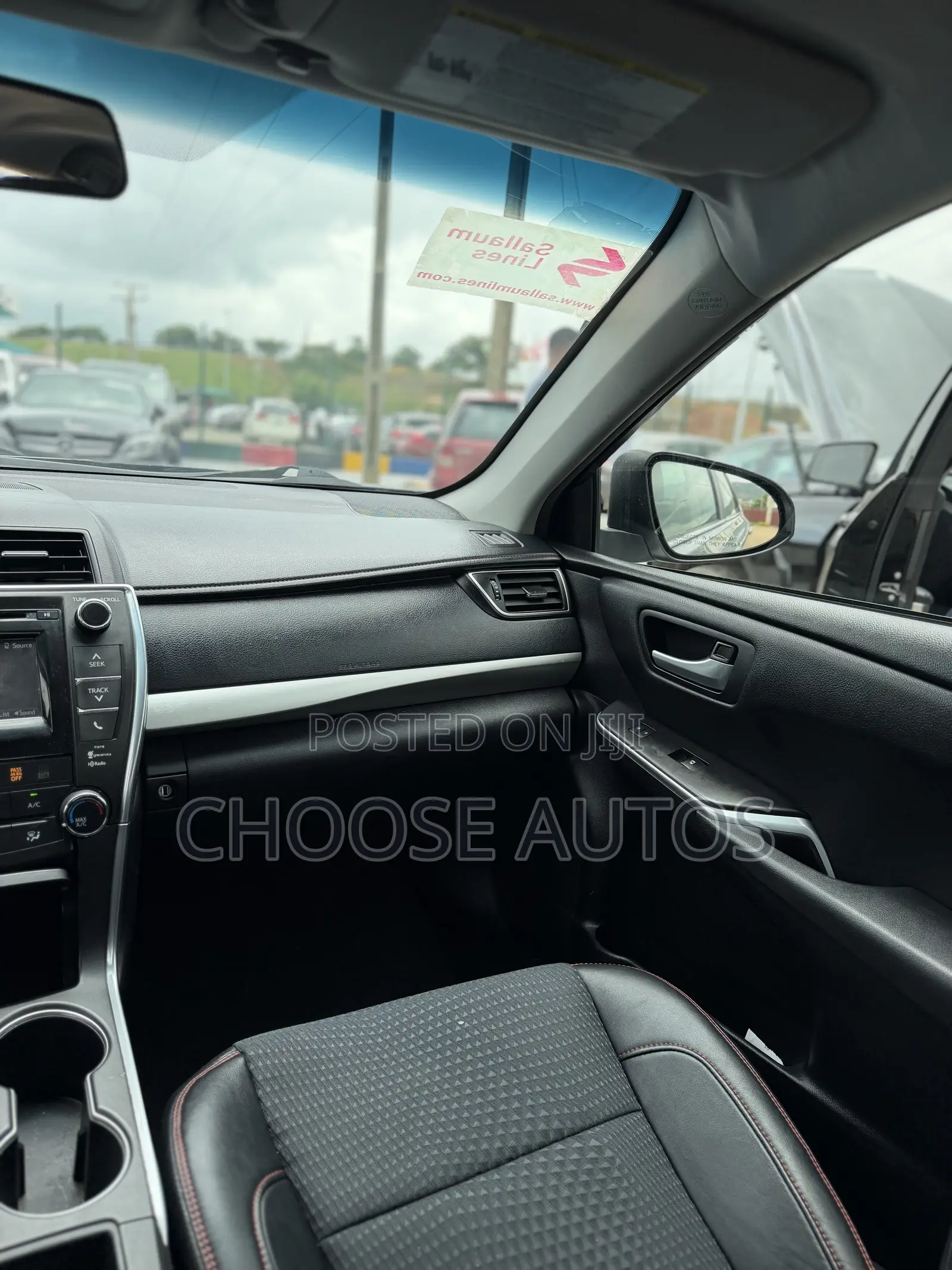 Toyota Camry SE 4dr Sedan (2.5L 4cyl 6A) 2015 Silver