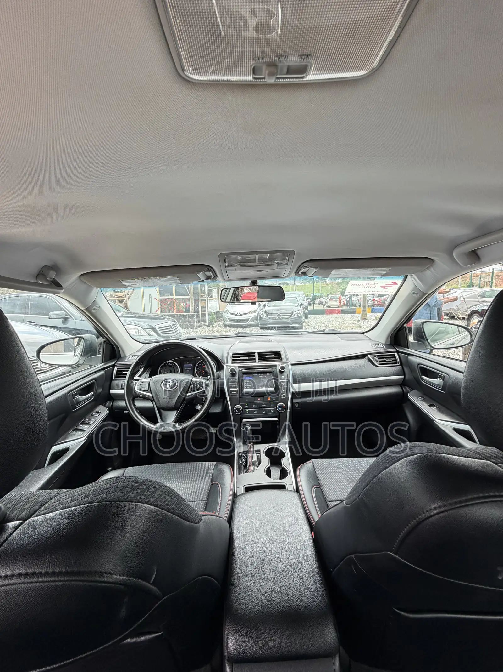 Toyota Camry SE 4dr Sedan (2.5L 4cyl 6A) 2015 Silver