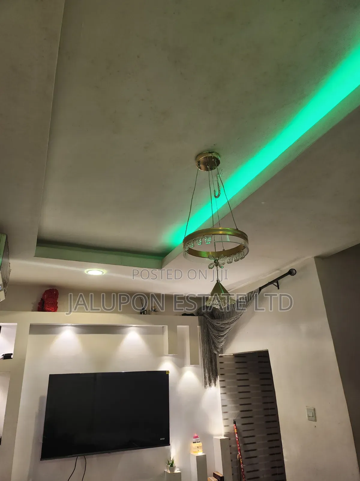 2bdrm Maisonette in Ajao Estate for rent