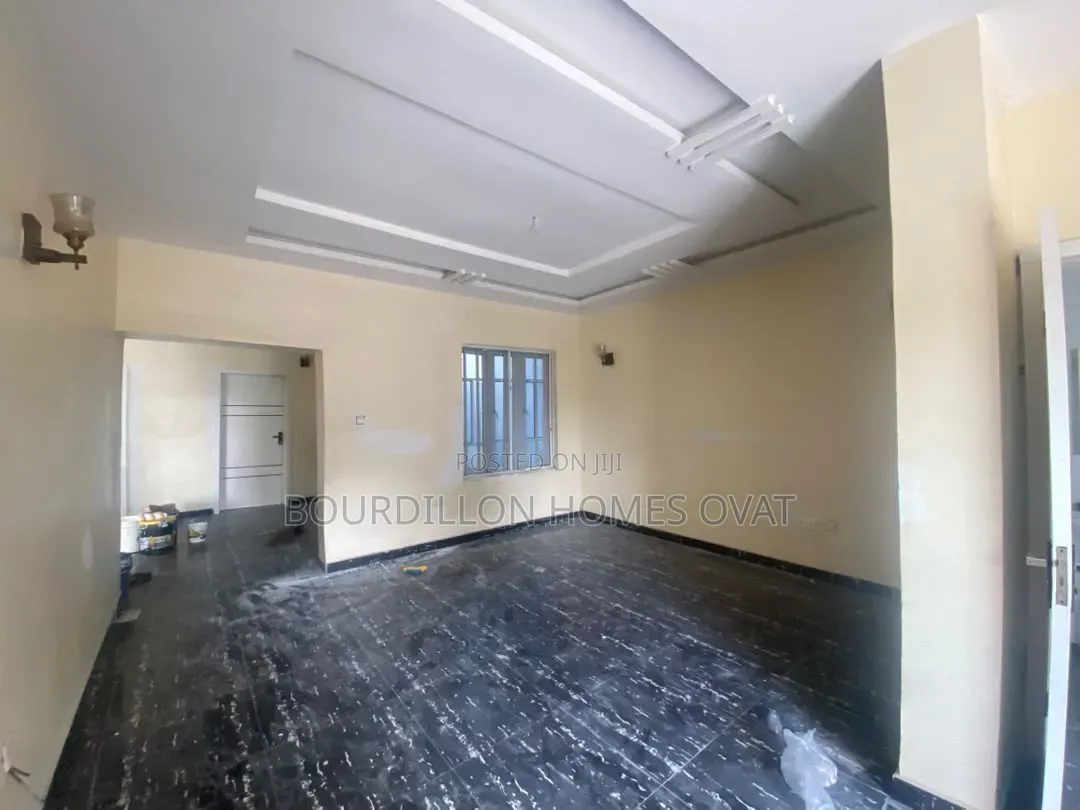 4bdrm Duplex in Lekki Scheme 2 Ajah for rent
