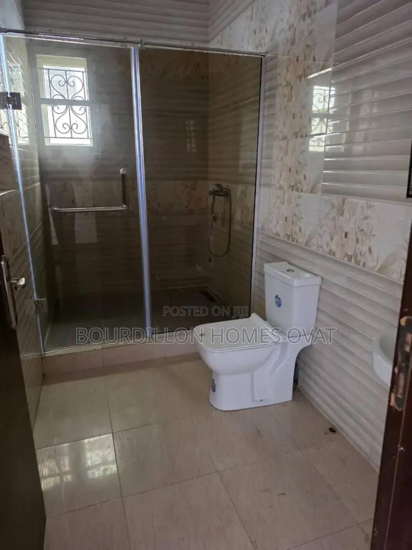 5bdrm Duplex in Parkview Estate for rent