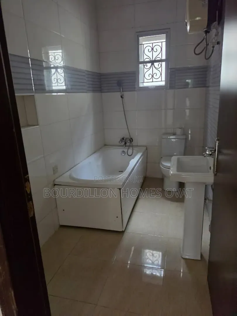 5bdrm Duplex in Parkview Estate for rent