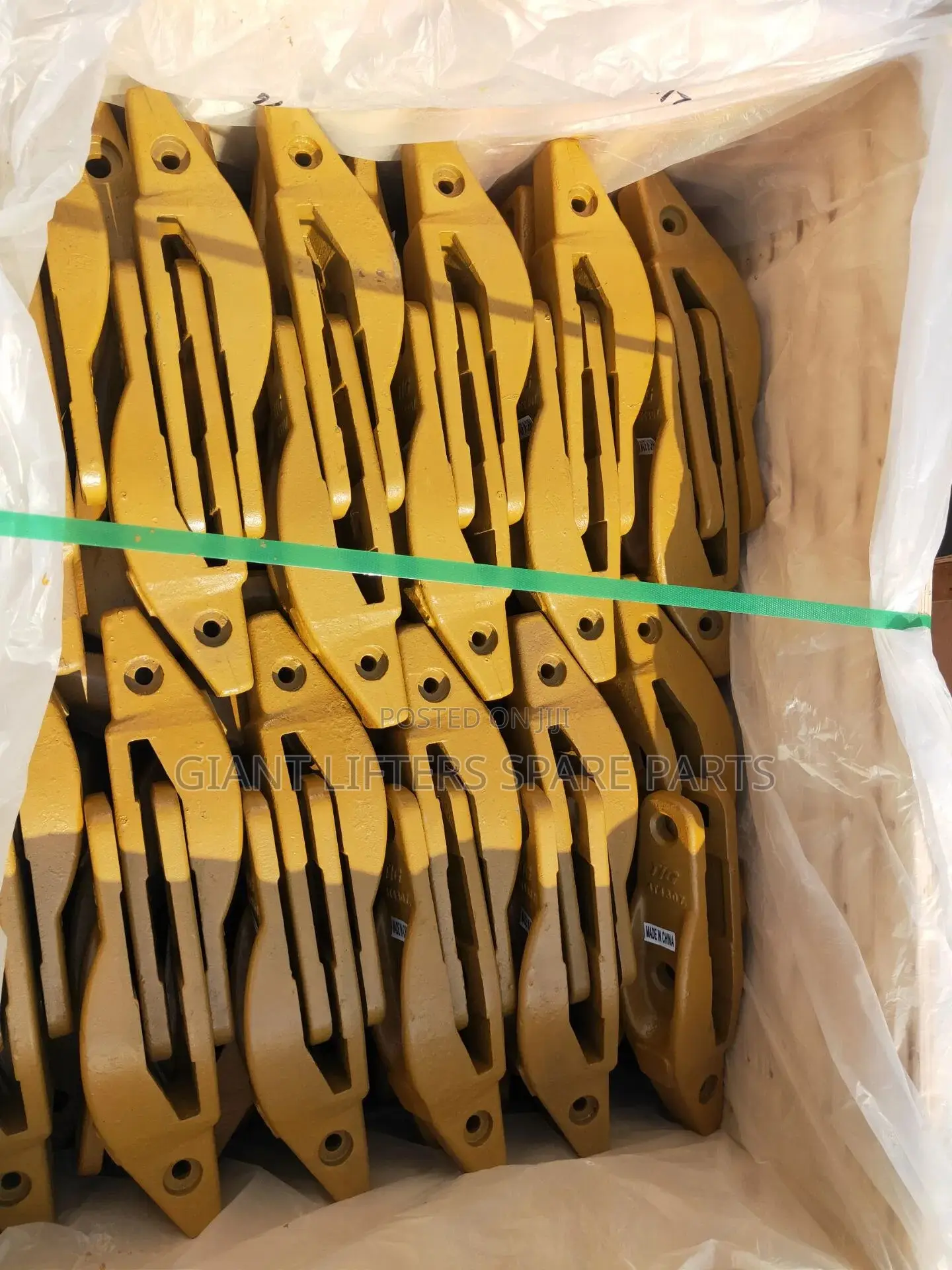 3g-3357 J350 Bucket Adapter