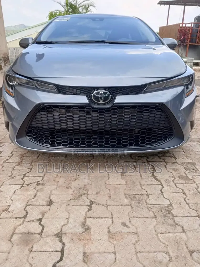 Toyota Corolla LE 2021 Gray