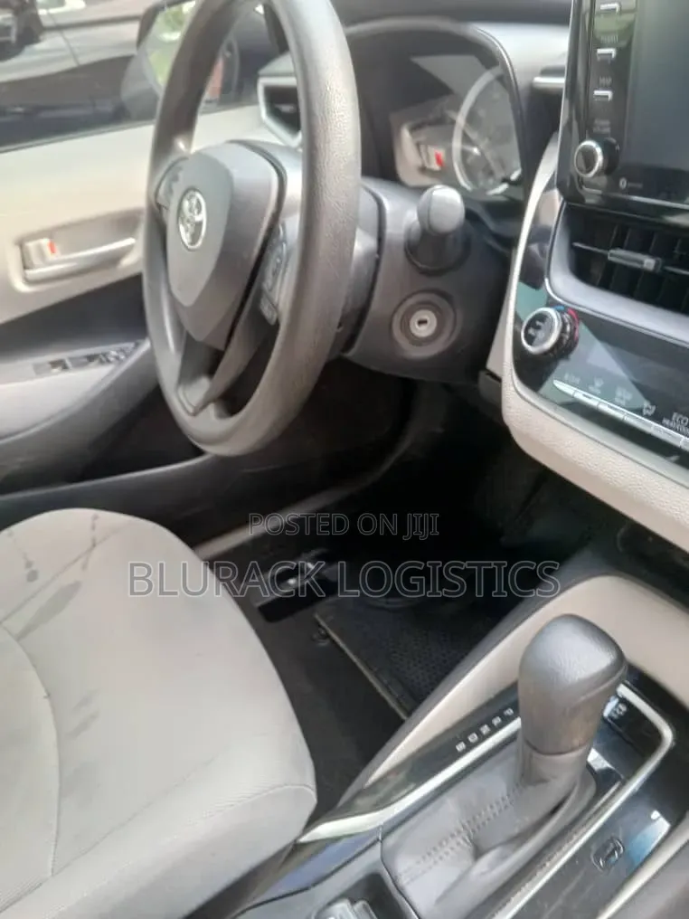 Toyota Corolla LE 2021 Gray