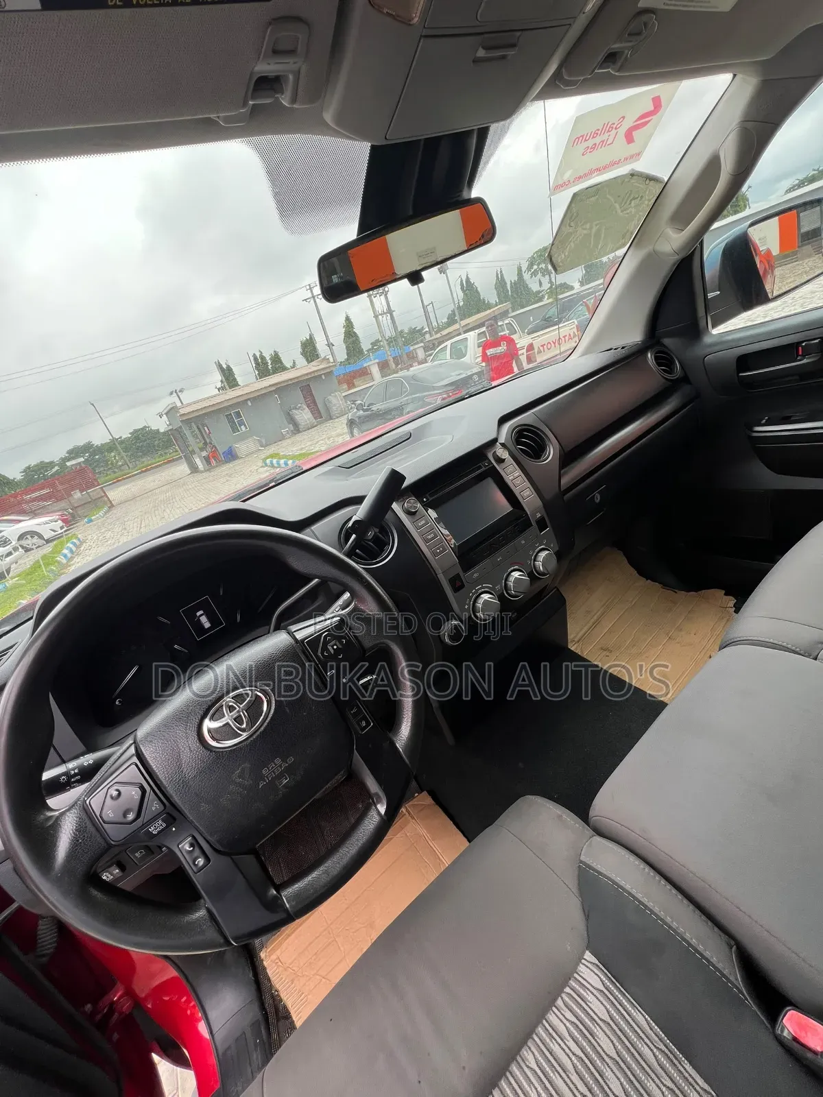 Toyota Tundra 1794 5.7L V8 4x2 CrewMax 5.6 ft. box 145.7 in. WB 2019