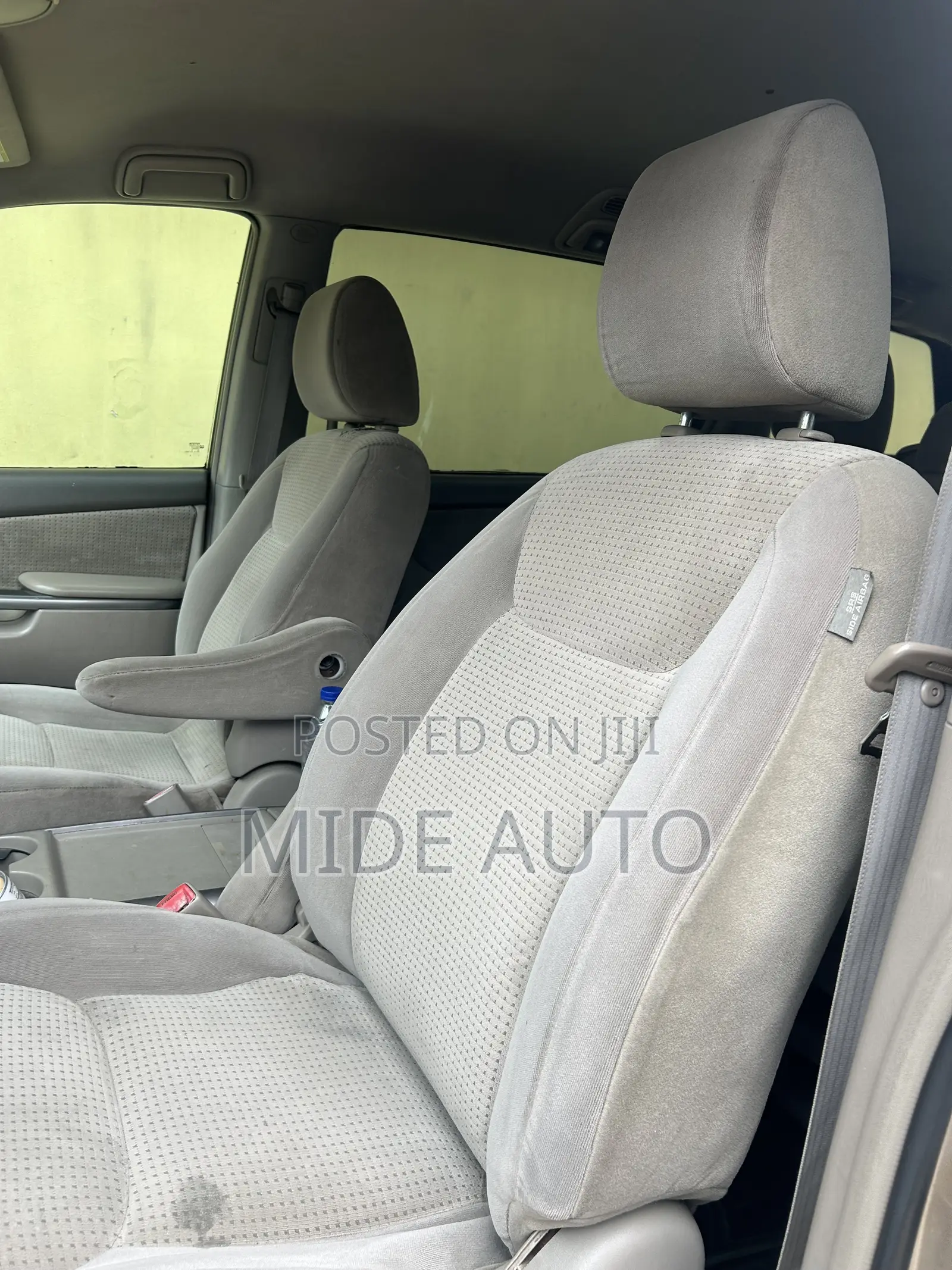 Toyota Sienna LE 2009 Gold