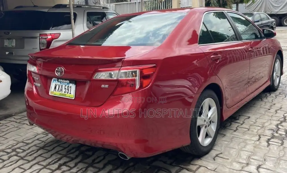 Toyota Camry SE 4dr Sedan (2.5L 4cyl 6A) 2013 Burgundy