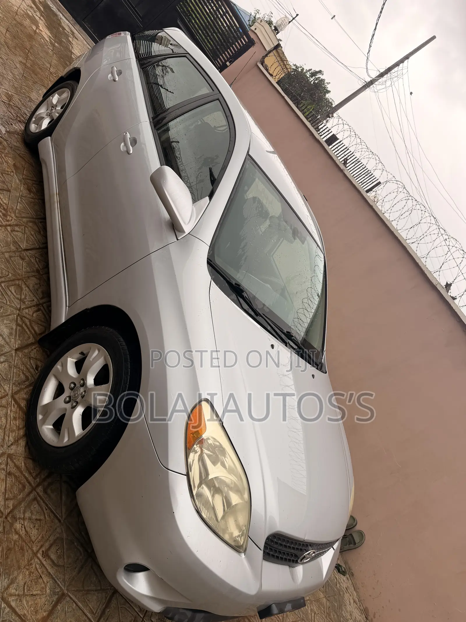 Toyota Matrix XR Hatchback FWD (1.8L 4cyl 4A) 2006 Silver