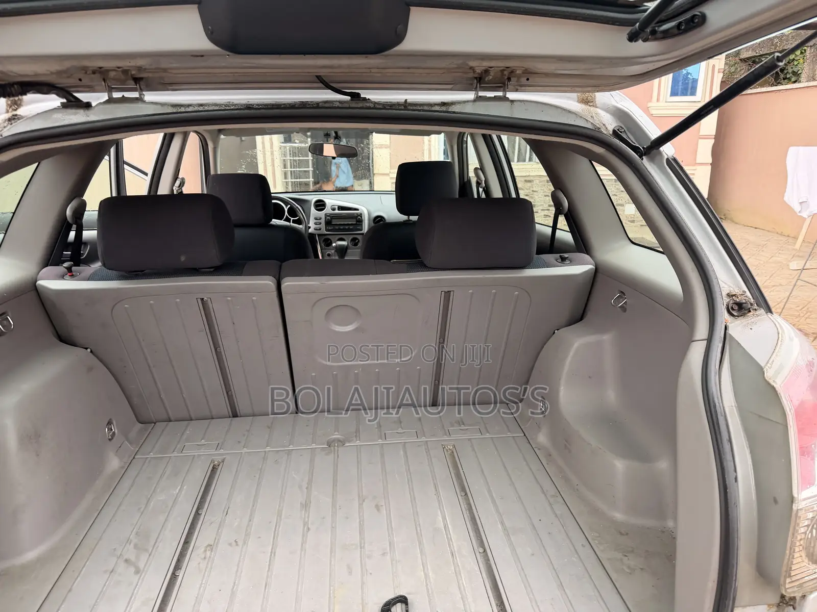 Toyota Matrix XR Hatchback FWD (1.8L 4cyl 4A) 2006 Silver