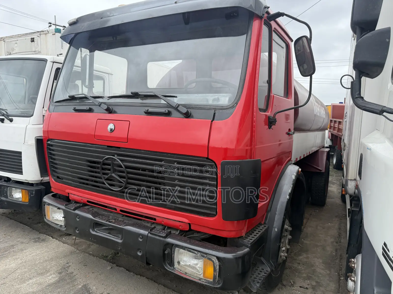 Foreign Used Mercedes Benz Water Tanker Truck.