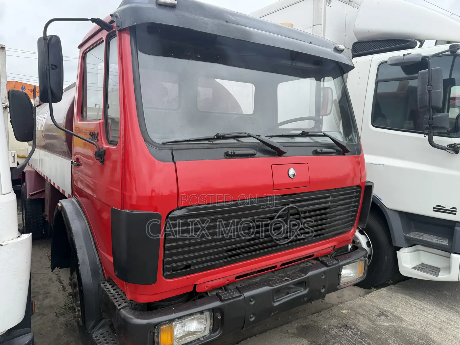 Foreign Used Mercedes Benz Water Tanker Truck.