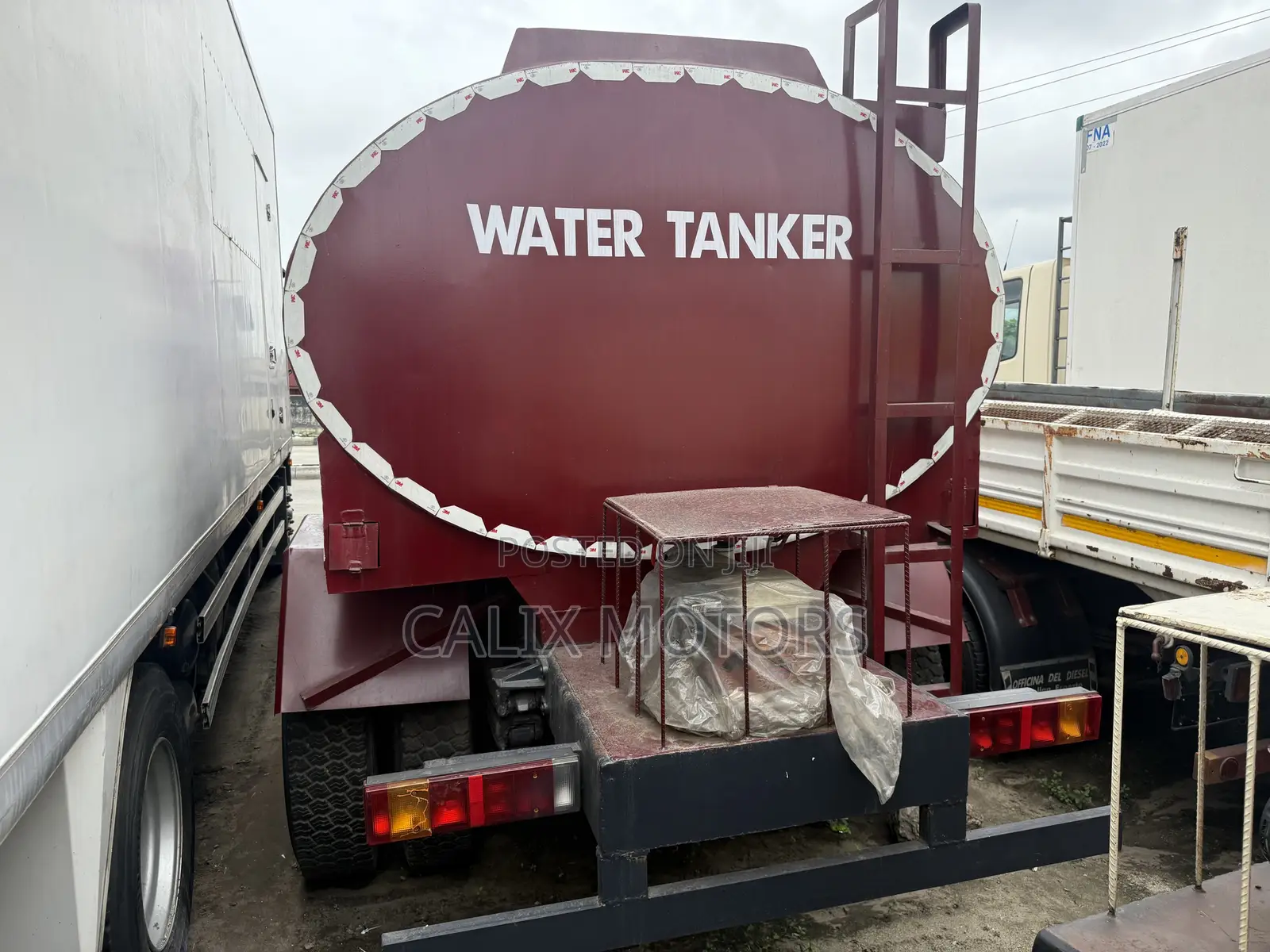 Foreign Used Mercedes Benz Water Tanker Truck.